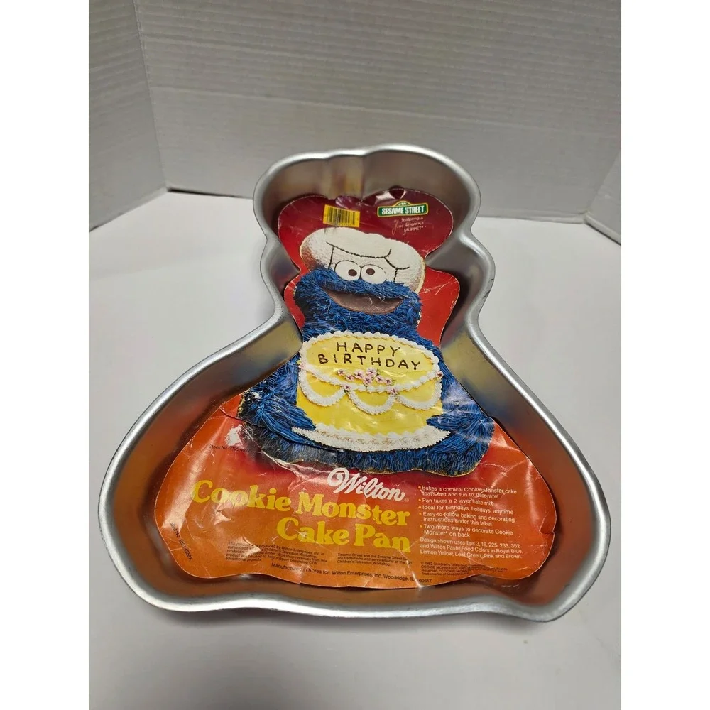 vintage 1982 Wilton Cookie Monster aluminum cake pan from‎ Sesame Street